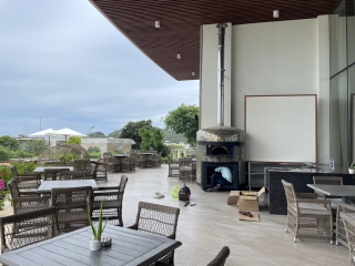 Lò nướng pizza bằng gạch có gì đặc biệt so với lò nướng thông thường?