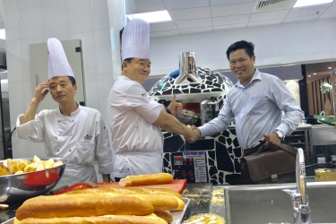 Tìm đơn vị xây lò nướng pizza bằng gạch chất lượng, uy tín