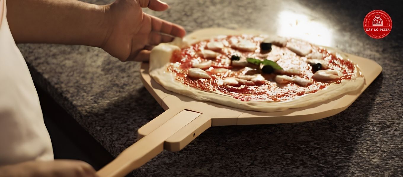xẻng xúc pizza bằng gỗ