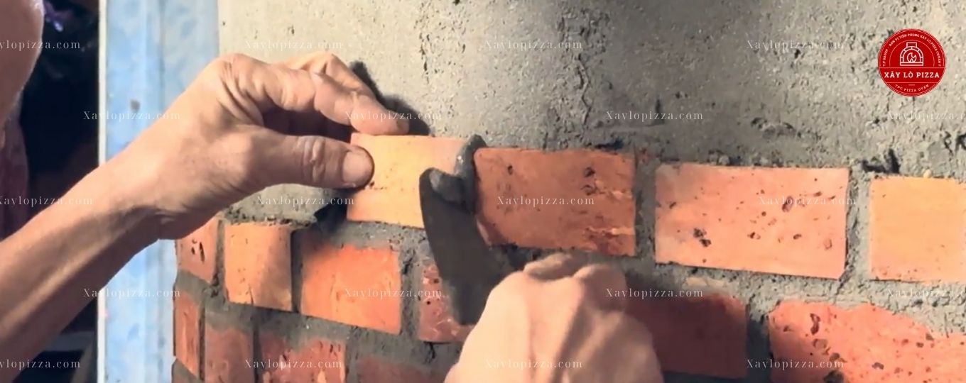 xây lò piza thủ công